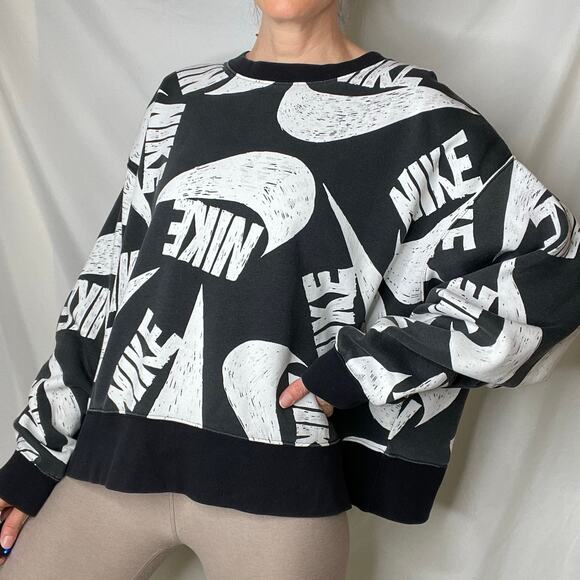 nike clash sweatshirt